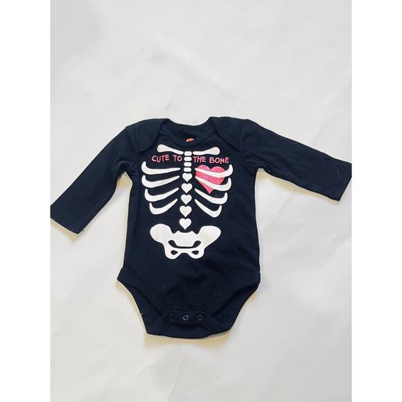 BABY GIRLS HALLOWEEN GLITTER HEART SKELETON ROMPER SIZE 0/3M - Picture 1 of 2